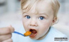 给宝宝喂食要警惕这些误区