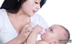 刚洗完澡可以喂奶吗 沐浴后产生热乳可能会伤害到婴儿 刚洗完澡可以喂奶吗 沐浴后产生热乳可能会伤害到婴儿