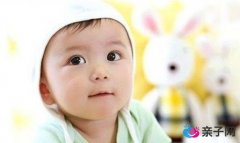 错误喂奶方式导致宝宝吐奶 错误喂奶方式导致宝宝吐奶