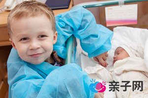 顺产下面阴唇缝针肿了是为什么呢