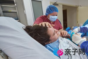 剖腹产15天恶露是什么颜色