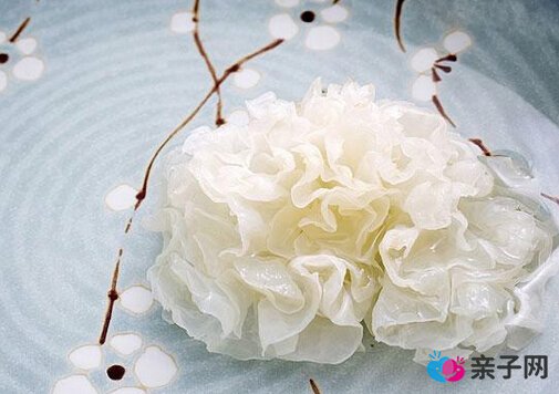 孕妇可以吃银耳吗？孕妇吃银耳的做法