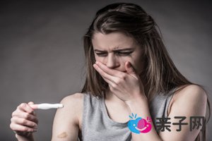 右枕位胎儿图怎么睡
