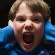 孩子在发怒、嘶喊时，家长该怎么办？